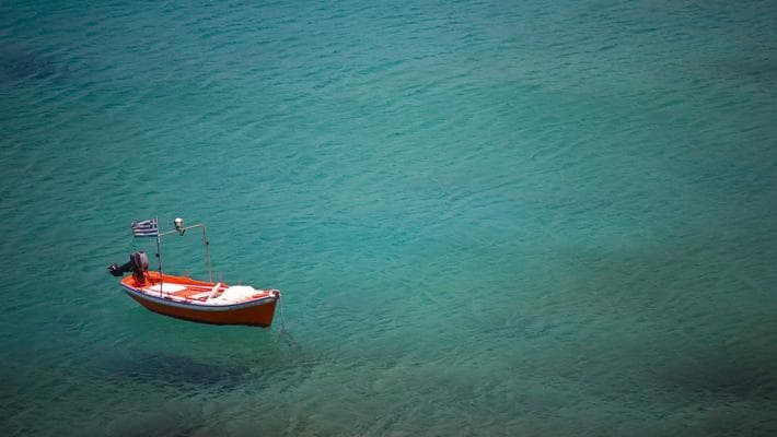 Fitness Trackers vs. Smartwatches: The Definitive Guide