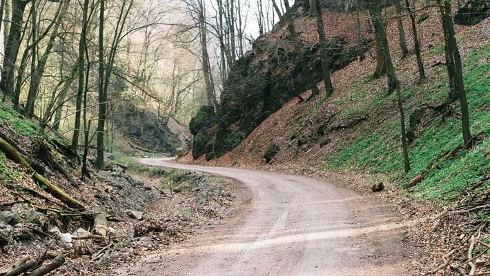 MacBook Air vs Pro for Students: Which to Pick?