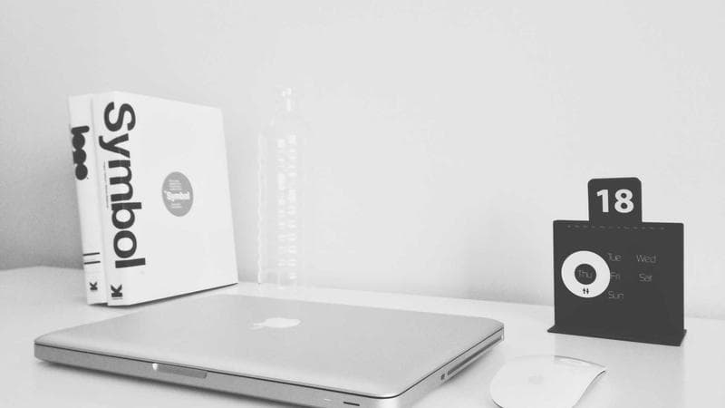 OLED vs QLED: Which Display Tech Is Best for You? - Detail Shot